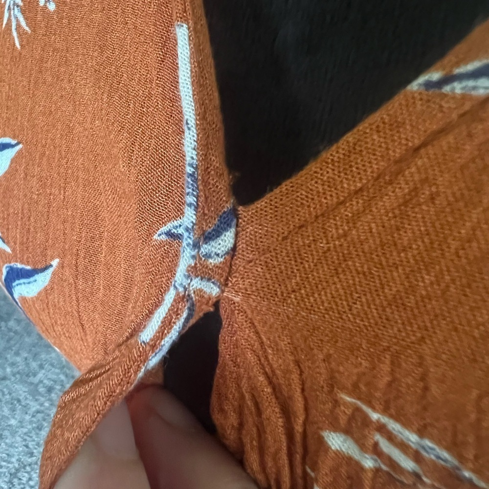 Paper Crane Rust Floral Blouse - Picture 3 of 6